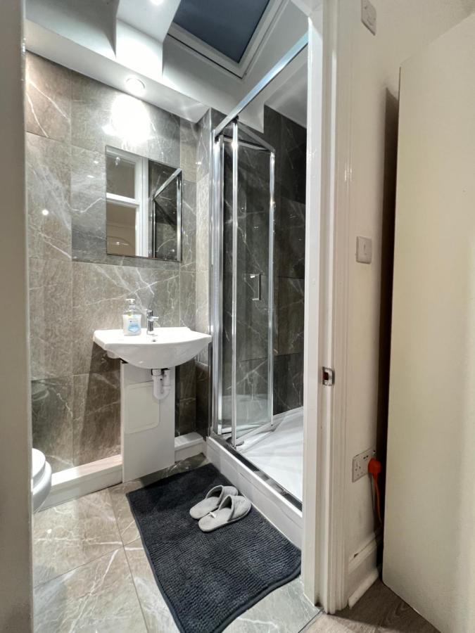 Stayeasy En-Suite London Ngoại thất bức ảnh
