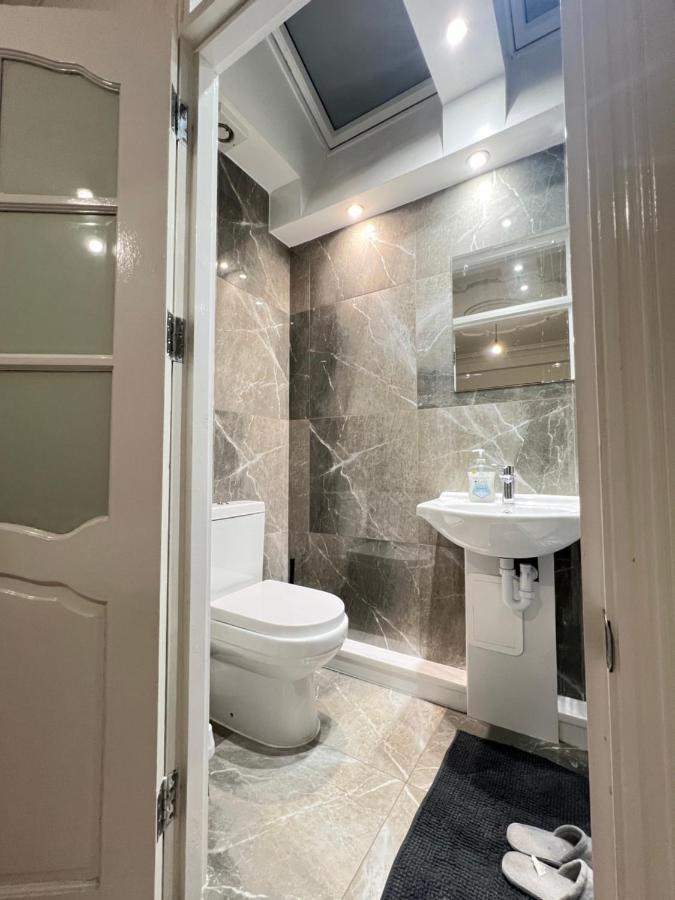 Stayeasy En-Suite London Ngoại thất bức ảnh
